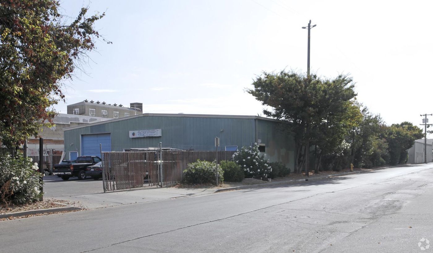 Industrial Property For Lease photo 1