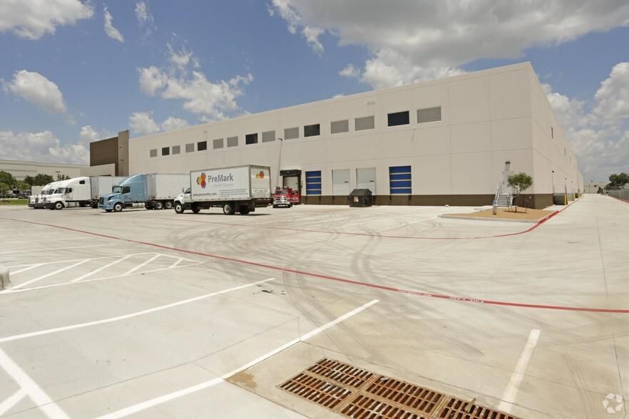 Northgate Distribution Center - West Building 3850 Regency Crest Dr photo 3