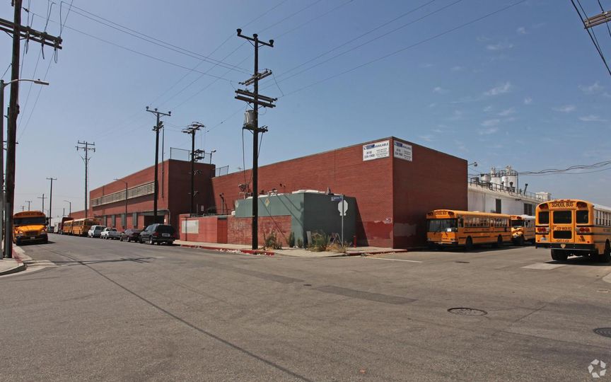 Flex Property For Lease