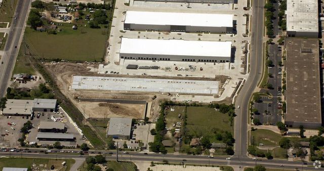 Commerce Center South Building 9 5811 Trade Center Dr