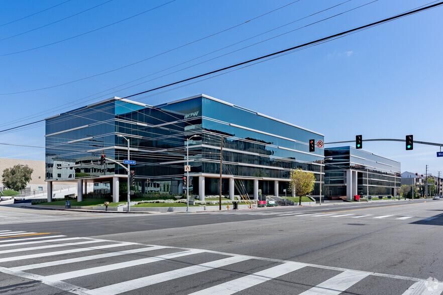 Twelve555 12555 Jefferson Blvd photo 1