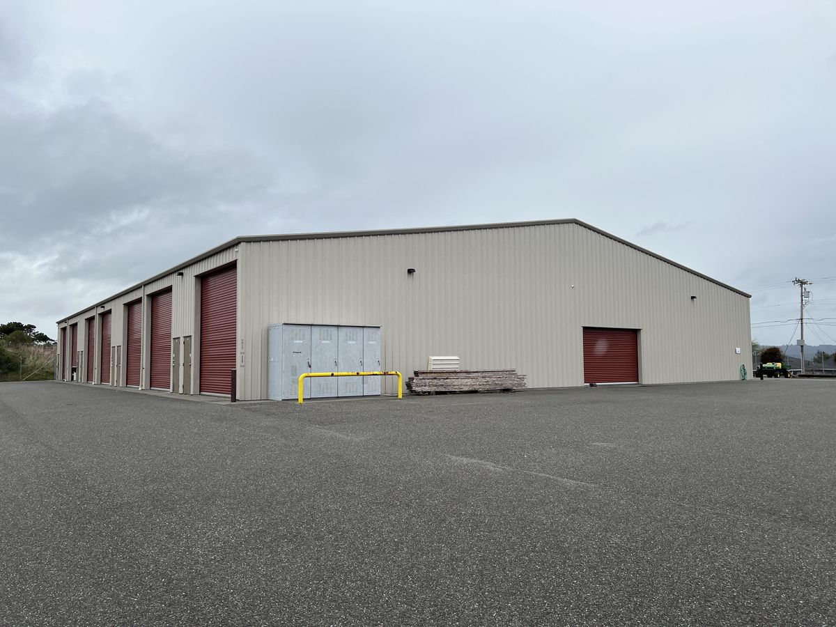 100 Airport Rd photo 1