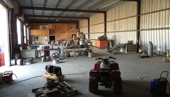 Warehouse Space for Sale at 81 W Gibbons Ave Porterville, CA 93257 - #8