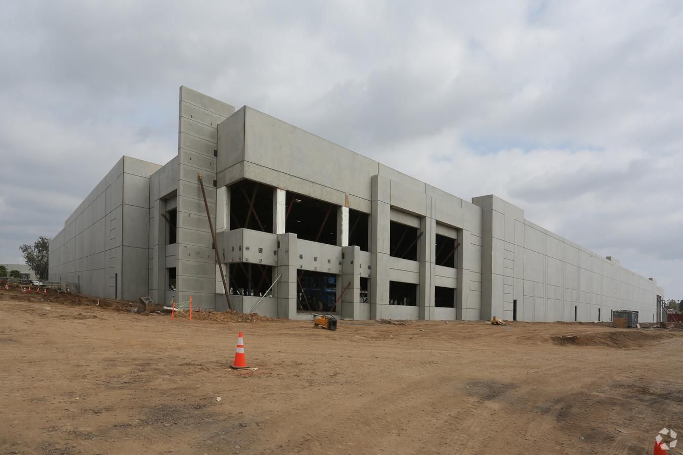 Bldg 2 photo 4