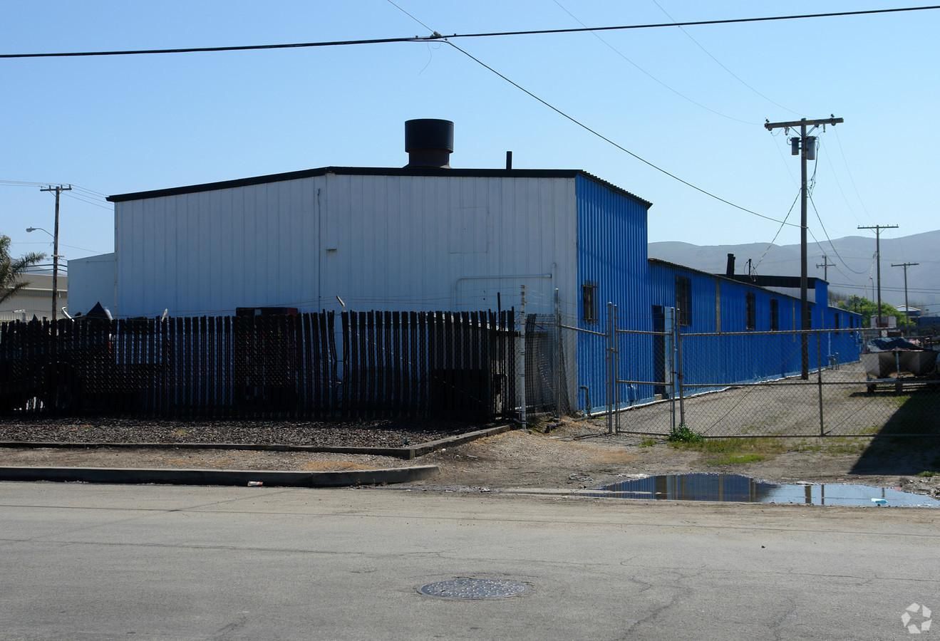 7,200 SF Plus RV Storage - In Cannabis Zone photo 2