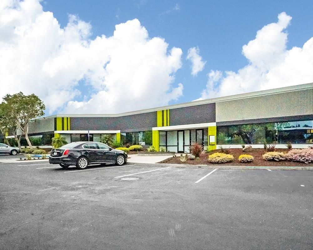 Clipper Court Commerce Center - Buildings 8, 9 & 10 photo 1