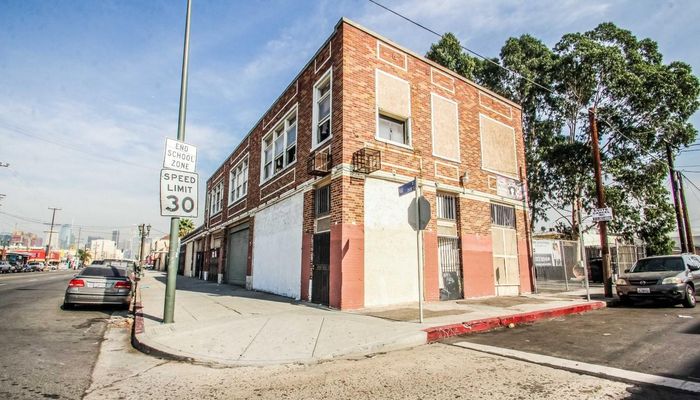 Warehouse Space for Sale at 2634 S Hill St Los Angeles, CA 90007 - #11