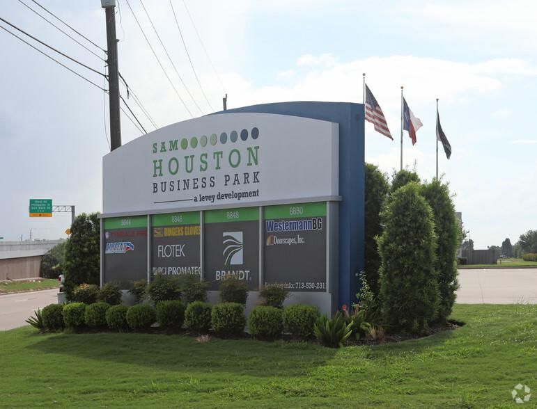8850 N Sam Houston Pky W - Bldg 3 8850 N Sam Houston Pky W photo 2