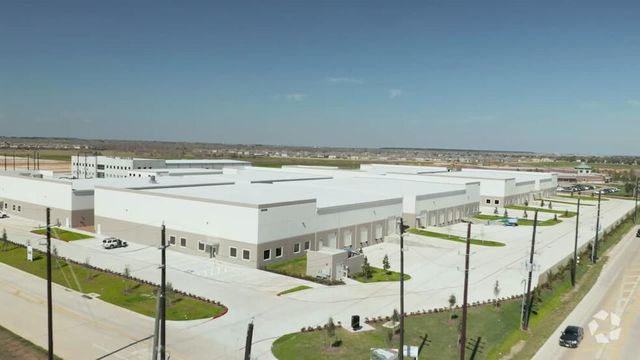 Clay Commerce Park Westfield Commerce & Westfield Village Dr