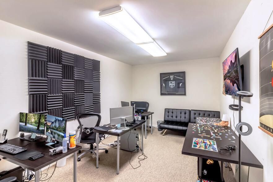 Playa Vista Adj Office Space 12039 Jefferson Blvd photo 1