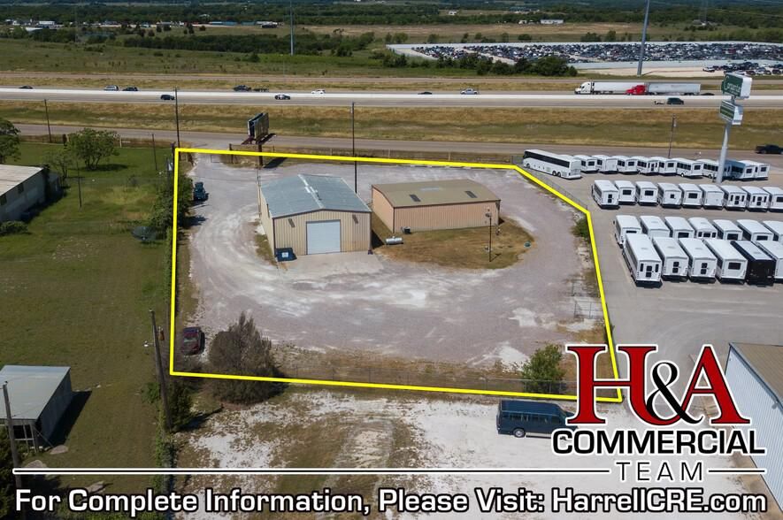 4,400 SF of Office Warehouse Space off I-35 6368 Old Dallas Rd photo 4