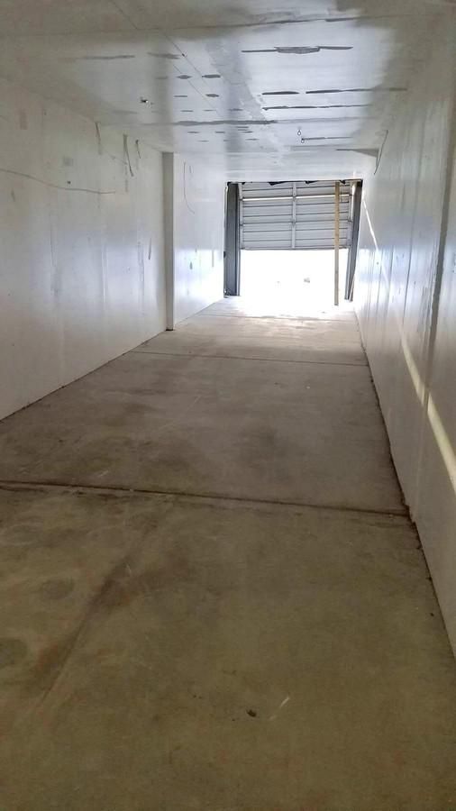INDUSTRIAL W/ HEAVY POWER & LARGE YARD! photo 1