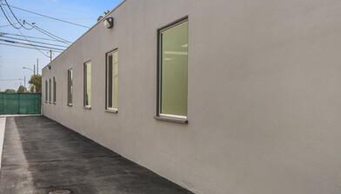 Warehouse Space for Rent at 633 Hindry Ave Inglewood, CA 90301 - #18