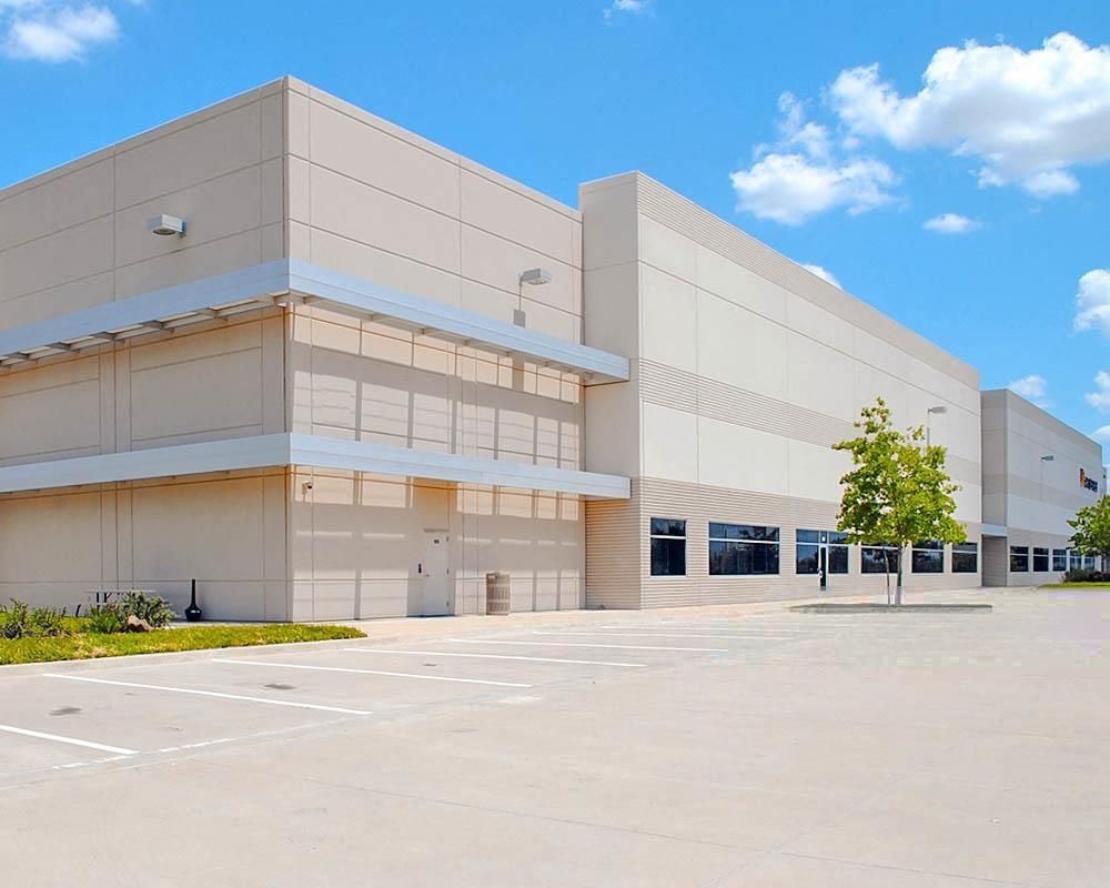 DFW Trade Center VI photo 1