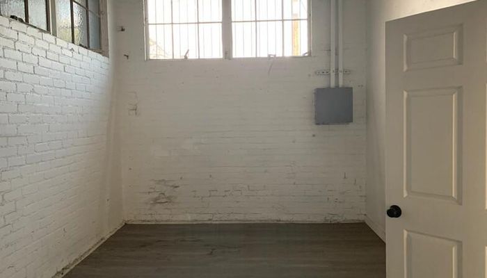 Warehouse Space for Rent at 7612 S Vermont Ave Los Angeles, CA 90044 - #4