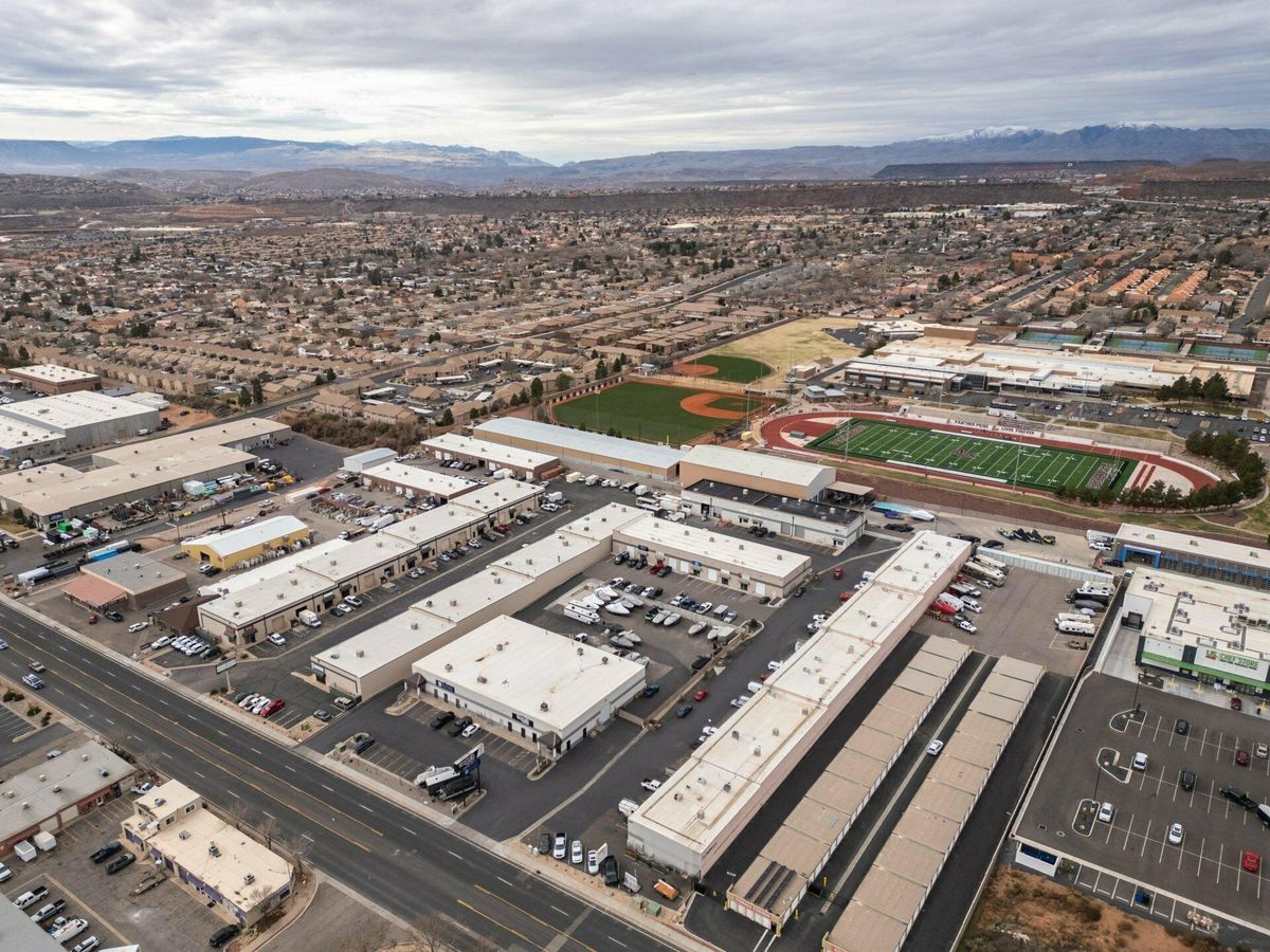 Flex Space for Lease in Millcreek IP on 3050 E!! photo 4