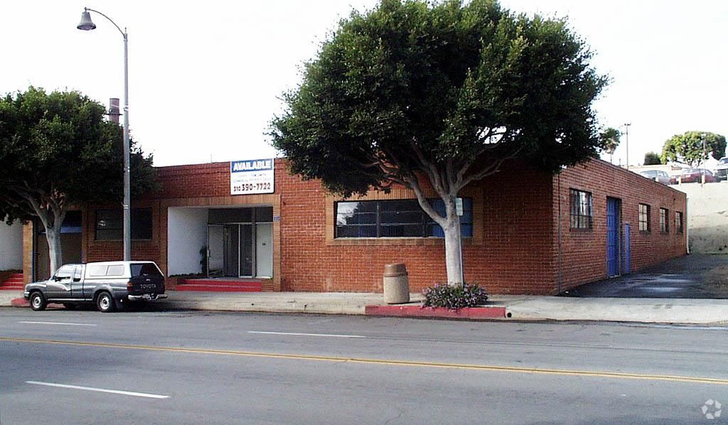 Multiple Spaces Property For Lease photo 2