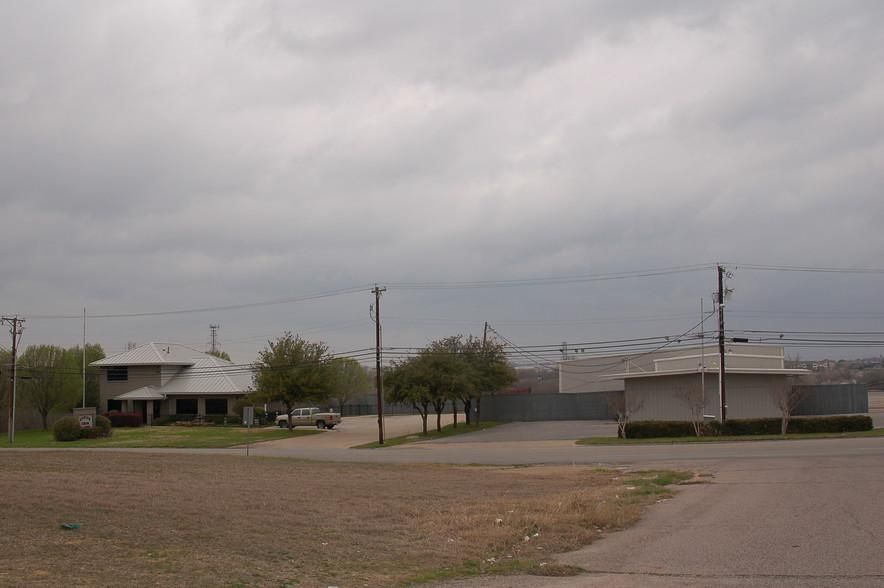 918 W Marshall Dr photo 2