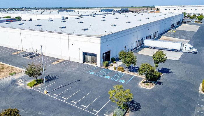 Warehouse Space for Rent at 2247 N Plaza Dr Visalia, CA 93291 - #7