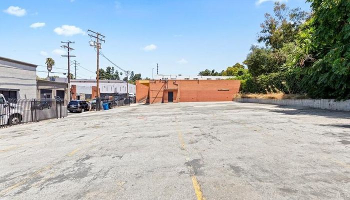 Warehouse Space for Rent at 410-420 E Beach Ave Inglewood, CA 90302 - #12