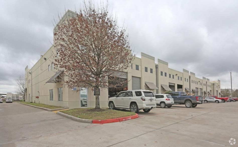 High Ridge Business Park - Building 1 5750 N Sam Houston Pky E photo 2