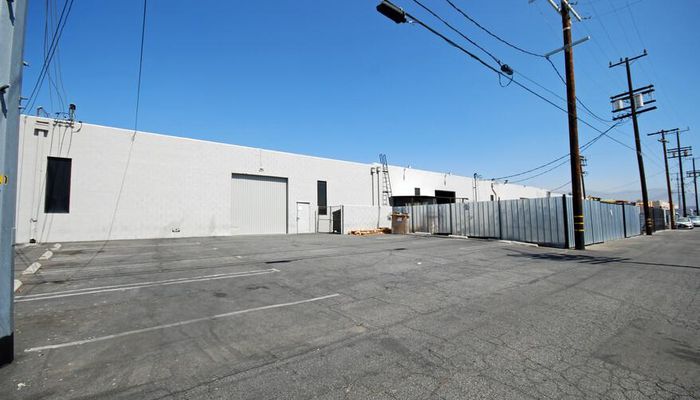 Warehouse Space for Rent at 6908-6922 Tujunga Ave North Hollywood, CA 91605 - #2