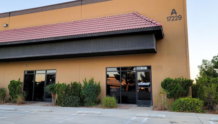 Warehouse Space for Rent at 17229 Lemon St. Hesperia, CA 92345 - #5