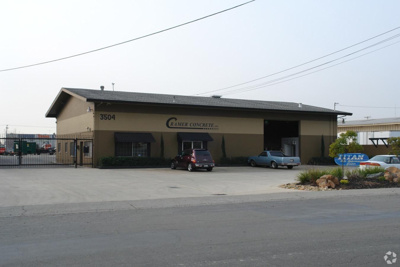 Industrial Property For Lease photo 1