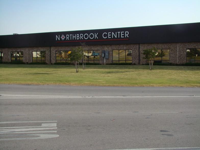 Northbrook Center - Bldg 1 1001 NE Loop 820 photo 3