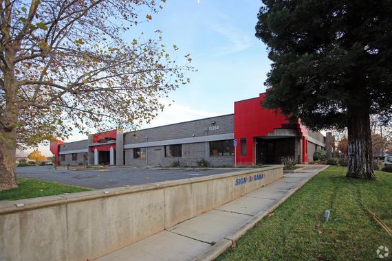 Flex Property For Lease