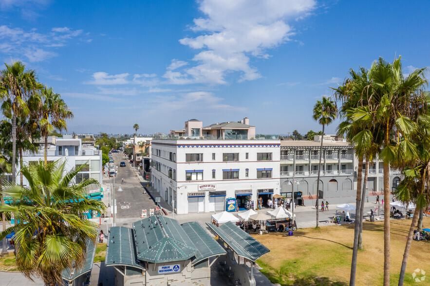 Venice Beach Art Lofts 8 Brooks Ave photo 3