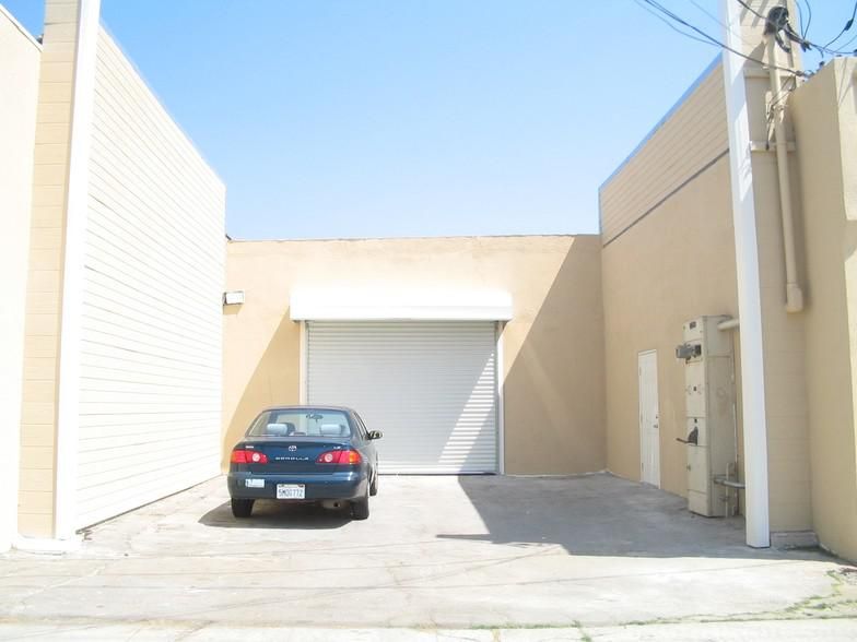 14719 Lull St photo 2