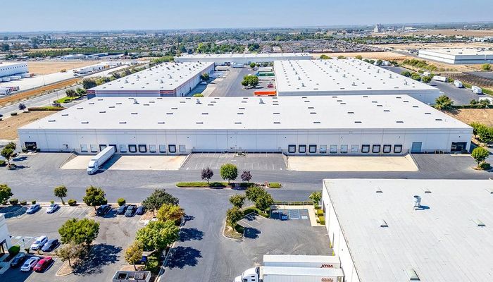 Warehouse Space for Rent at 2247 N Plaza Dr Visalia, CA 93291 - #4