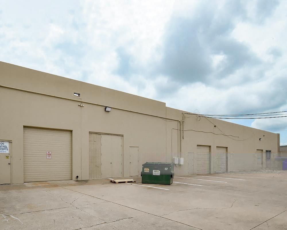 Jupiter Commerce Center photo 3