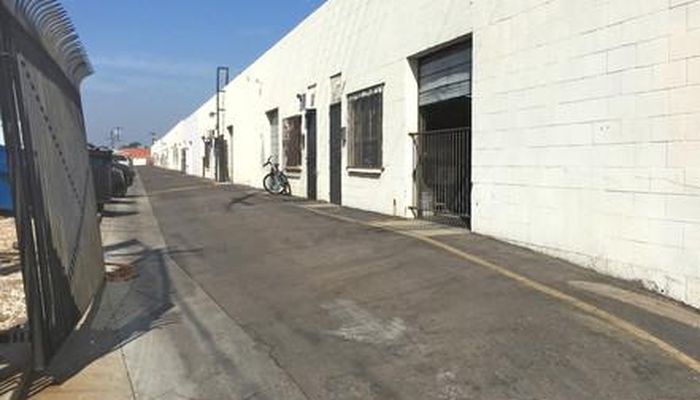 Warehouse Space for Rent at 7361 Ethel Ave North Hollywood, CA 91605 - #4