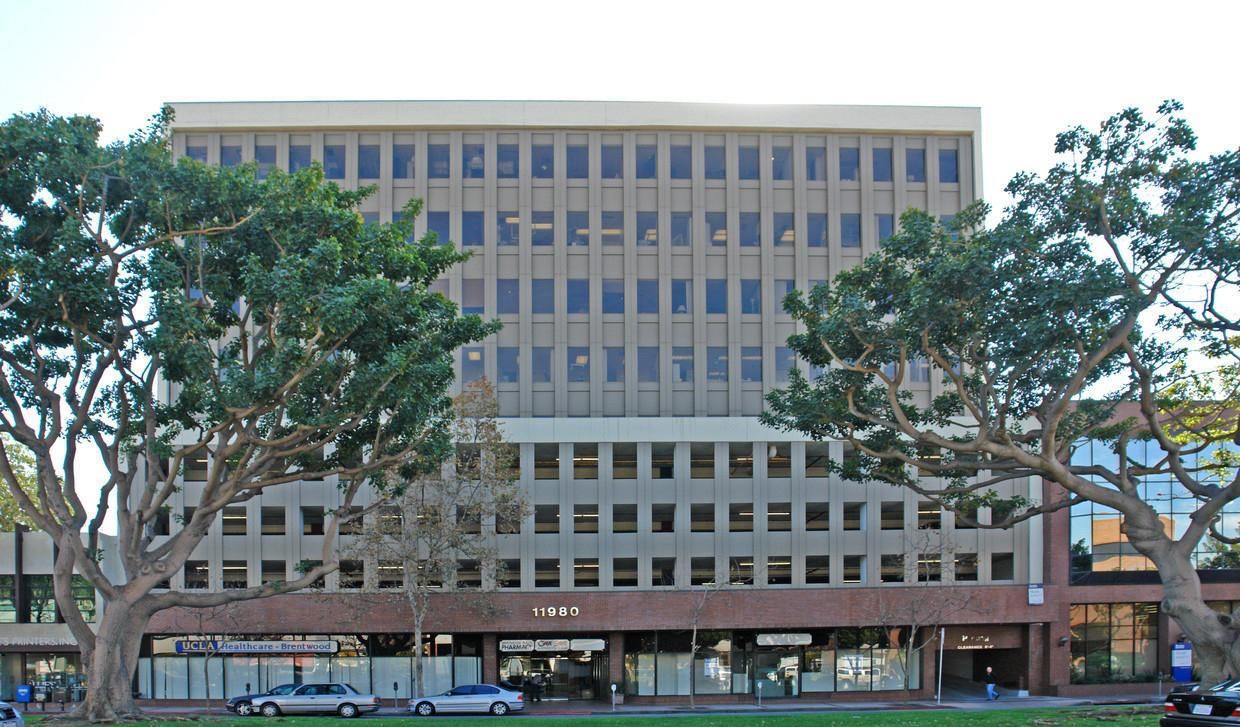 Special Rate! Brentwood Medical Space Available photo 3
