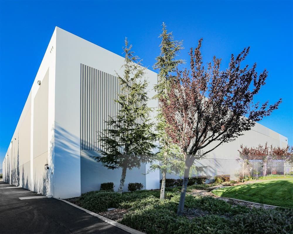 Cordelia Commerce Center: Building 1 photo 2