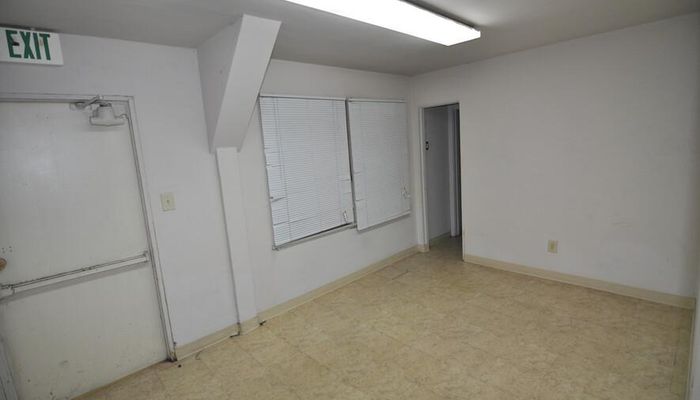 Warehouse Space for Rent at 13303 Louvre St Pacoima, CA 91331 - #10