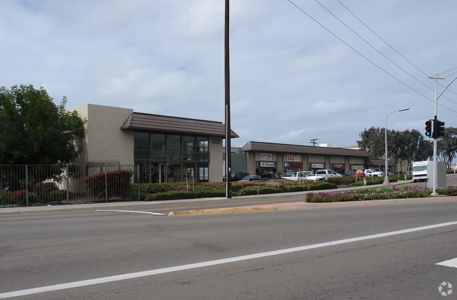 1022 W Morena Blvd photo 1