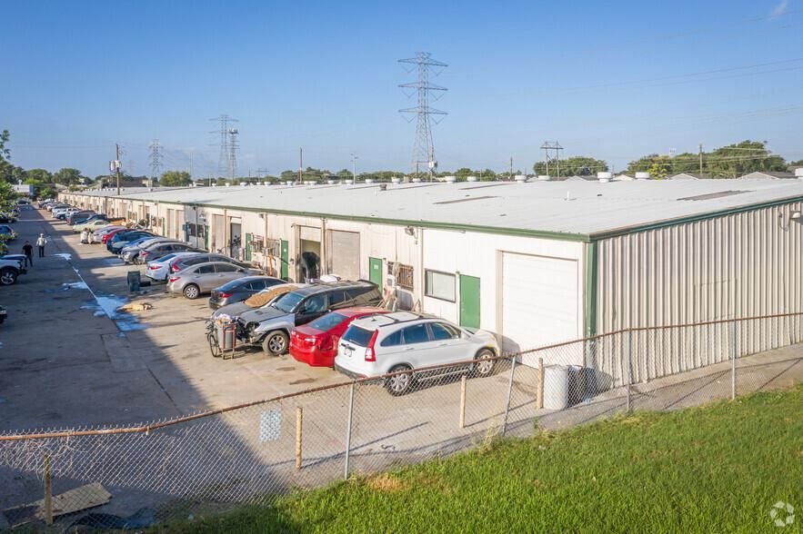Bissonnet Business Park-Mechanics Welcome 11450 Bissonnet St photo 2