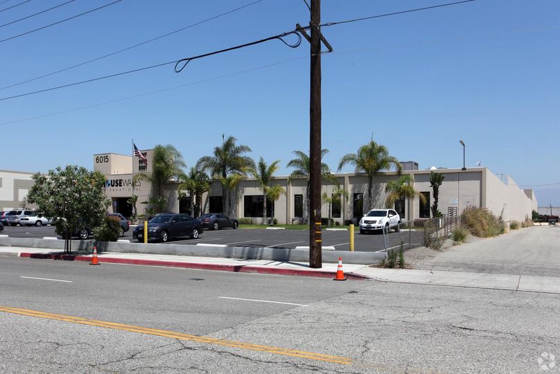 Multiple Spaces Property For Lease