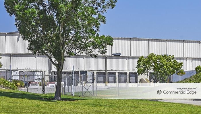 Warehouse Space for Rent at 1110 West Merrill Avenue Rialto, CA 92376 - #3