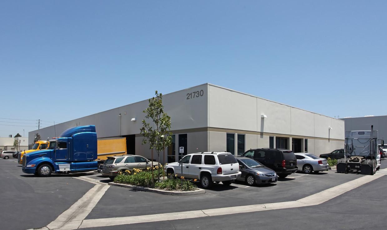 Turn-key Laboratory w/ Fixtures for Sublease photo 2