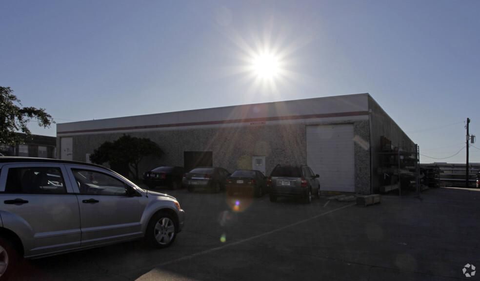 Bldg 400 7311 Galveston Rd photo 1