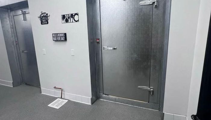 Warehouse Space for Rent at 1100 E 14TH PL Los Angeles, CA 90021 - #6