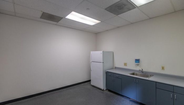 Warehouse Space for Rent at 30800-30974 Santana St Hayward, CA 94544 - #18