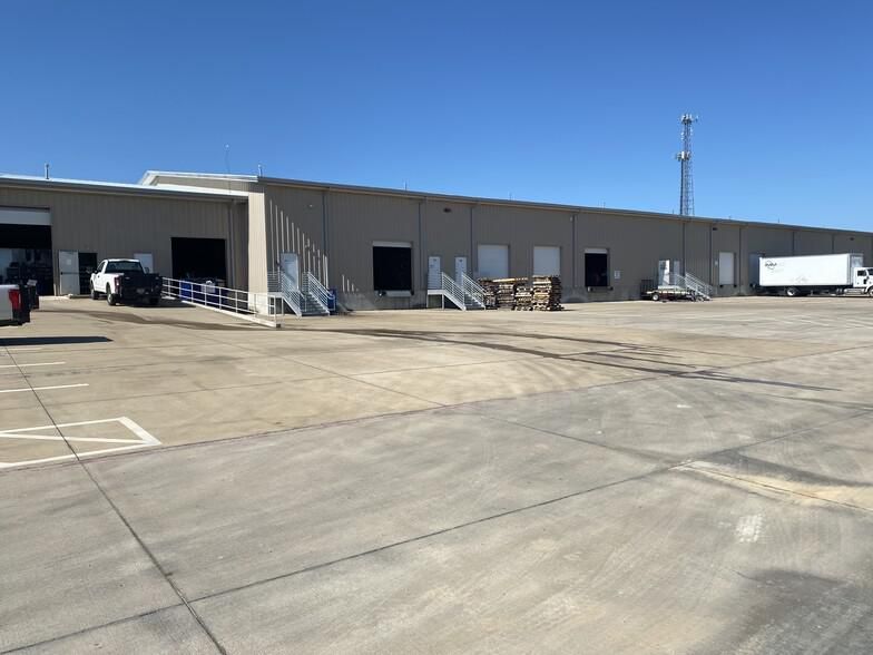 Gateway Business Park - Building 2 8141 Gateway Dr photo 2