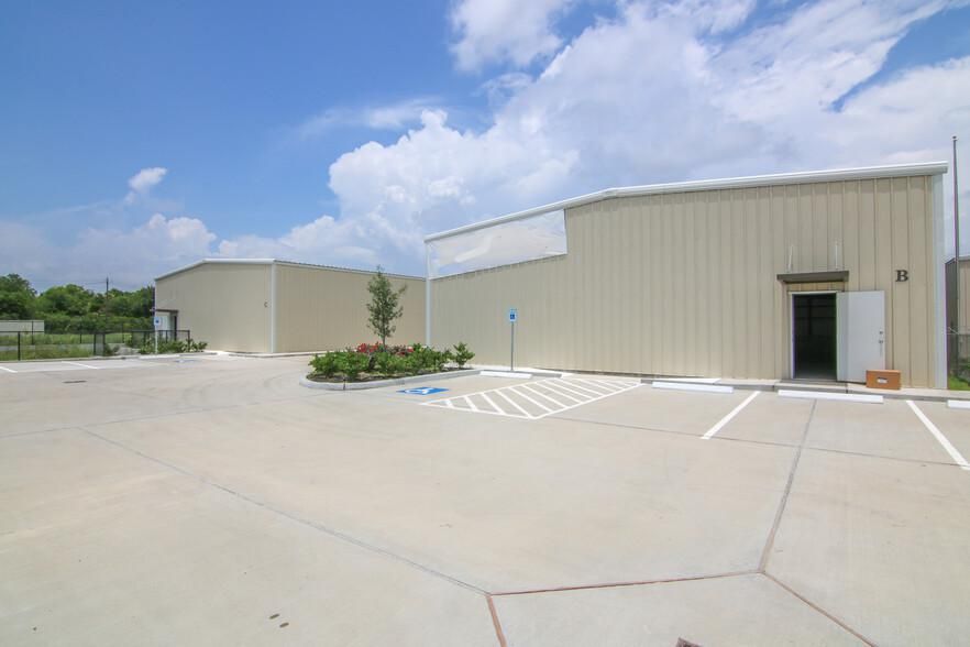 8051 S Sam Houston Pkwy East 8051 S Sam Houston Pky E photo 4