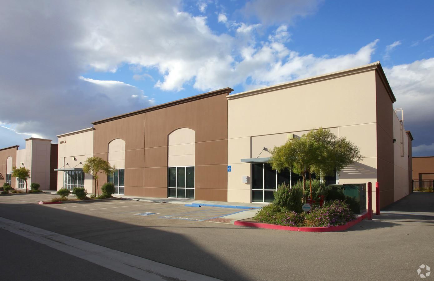 Bldg D photo 2