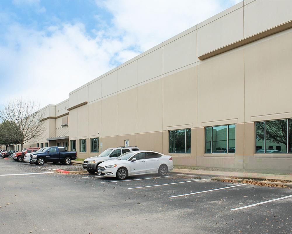 SOUTHPARK COMMERCE CNTR II-4 photo 2